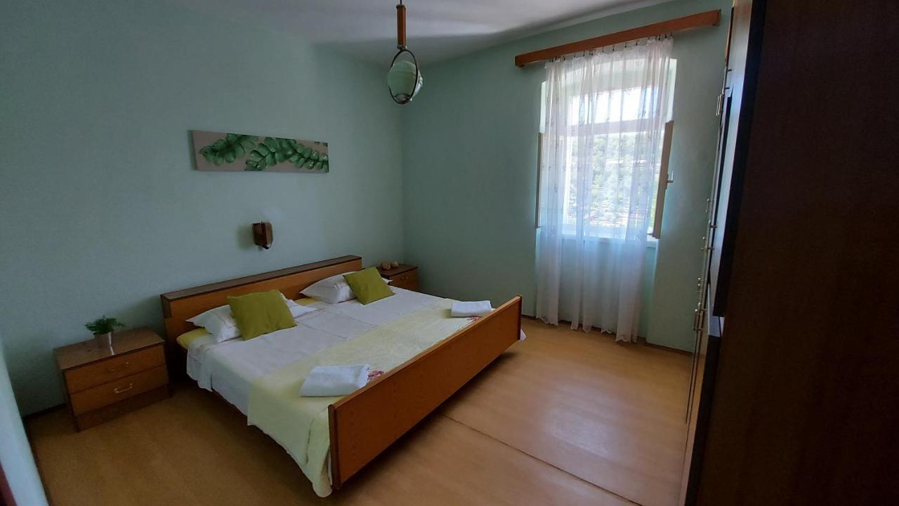 Holiday Home Zvecanje Экстерьер фото