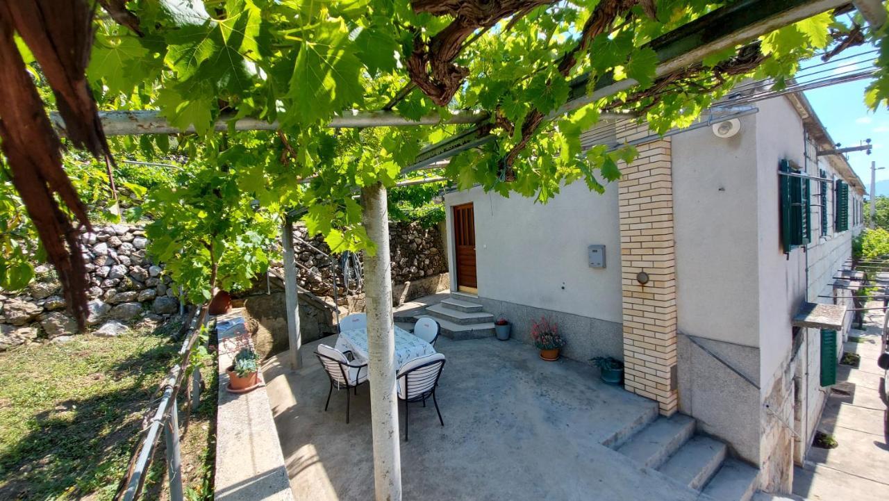 Holiday Home Zvecanje Экстерьер фото
